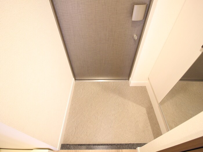 物件内観写真15　(玄関)