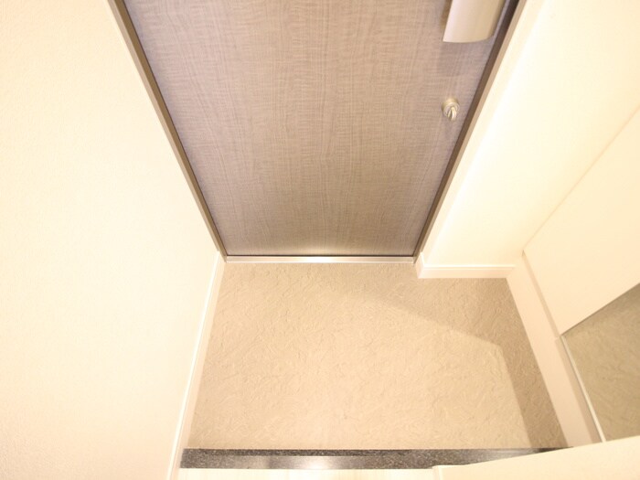 物件内観写真15　(玄関)