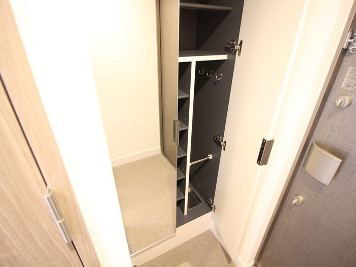物件内観写真15　(靴箱)