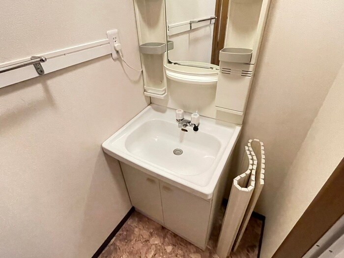 物件内観写真12　(洗面)