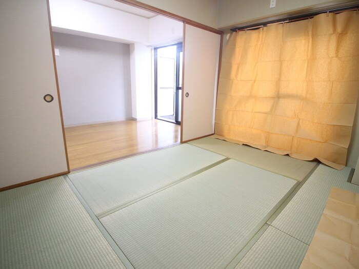 物件内観写真8　(居室)