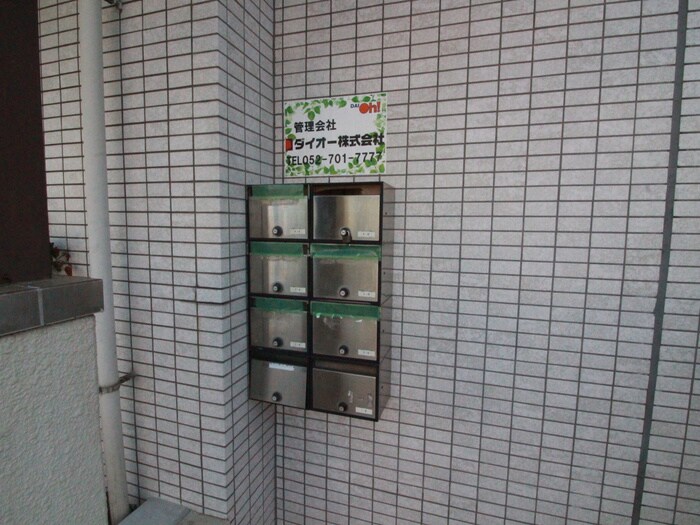 物件外観写真4　(建物設備)