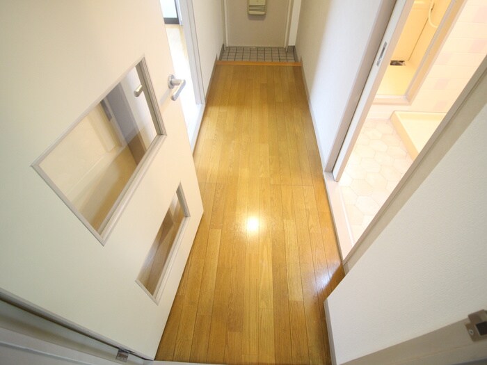 物件内観写真18　(廊下)