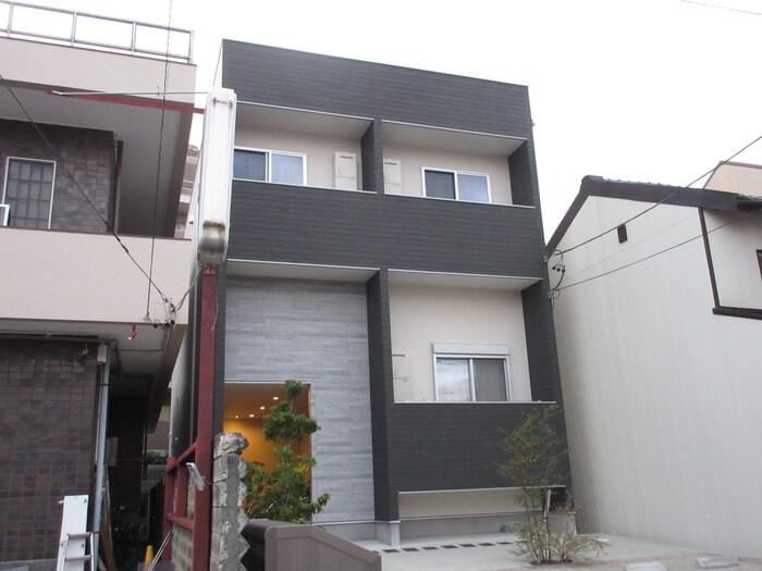 物件外観写真2　(外観写真)