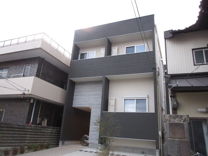 物件外観写真3　(外観写真)