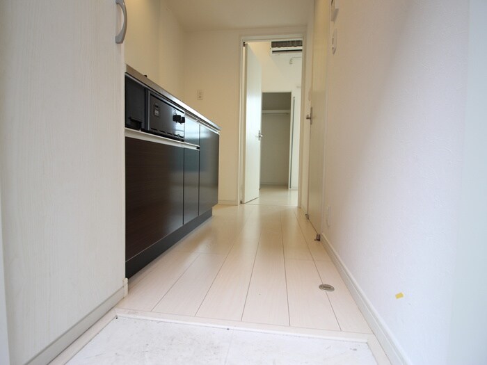 物件内観写真17　(玄関)