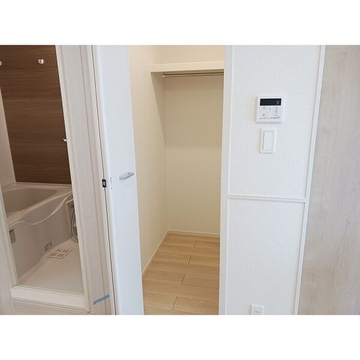 物件内観写真7　(収納)