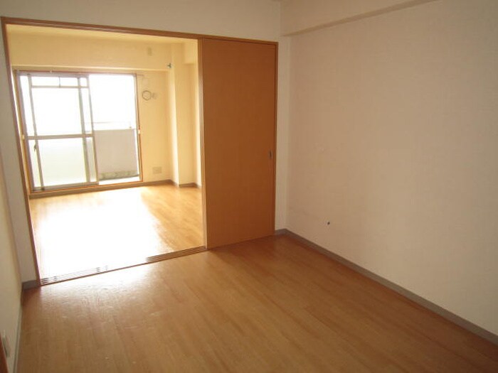 物件内観写真10　(居室)