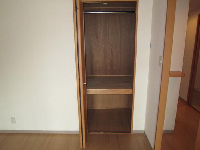 物件内観写真11　(収納)
