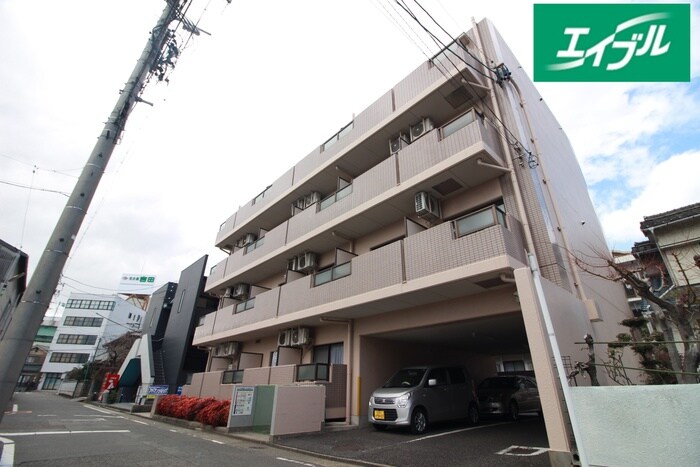 物件外観写真2　(駐車場)