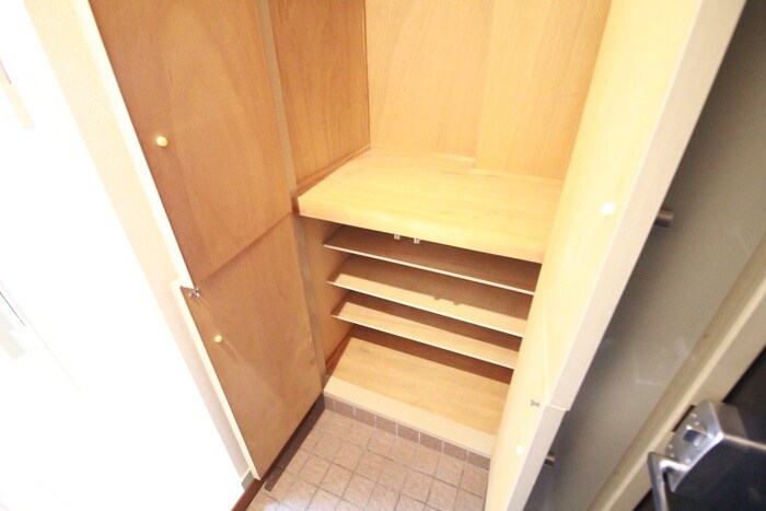 物件内観写真17　(靴箱)