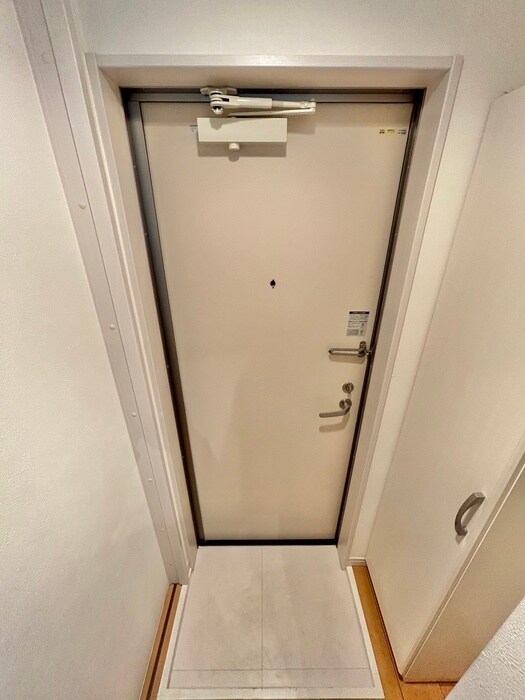 物件内観写真22　(玄関)