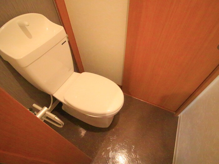 物件内観写真13　(トイレ)