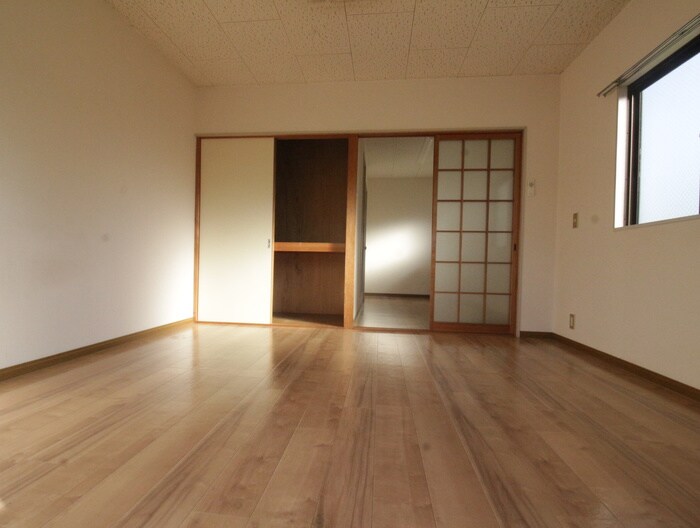 物件内観写真8　(居室)