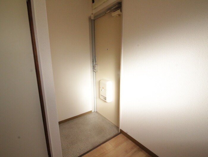 物件内観写真9　(玄関)