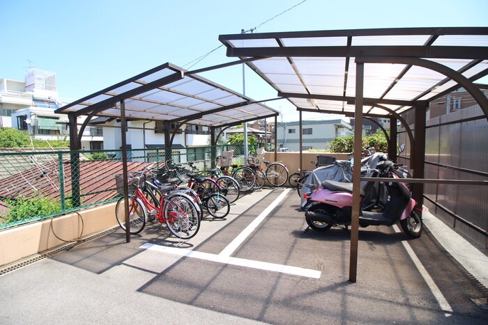 物件外観写真5　(駐輪場)