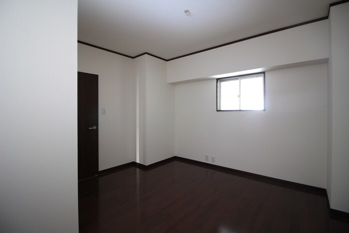 物件内観写真12　(居室)