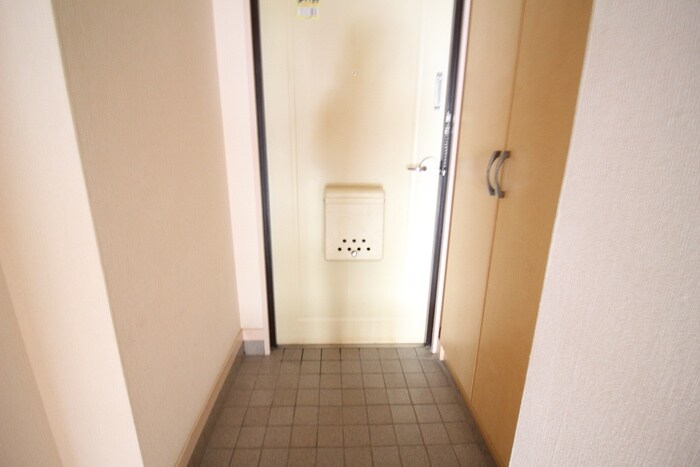 物件内観写真15　(玄関)