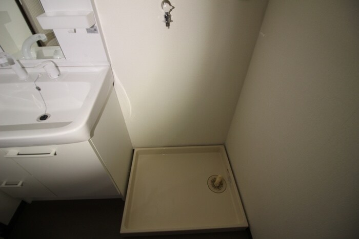 物件内観写真15　(洗濯機置場)