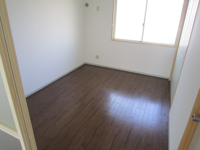 物件内観写真9　(居室)
