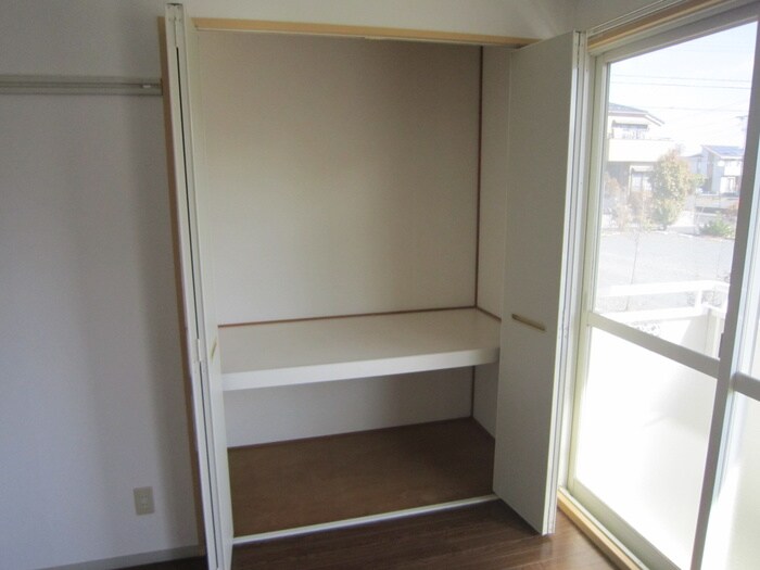 物件内観写真10　(収納)