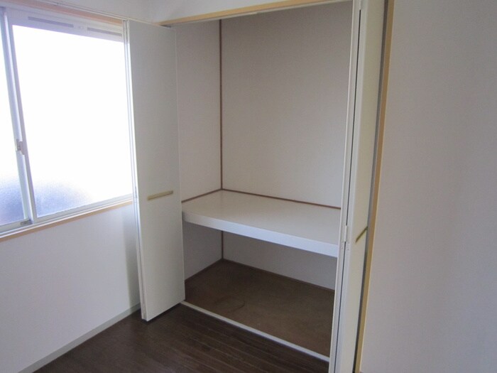 物件内観写真18　(収納)