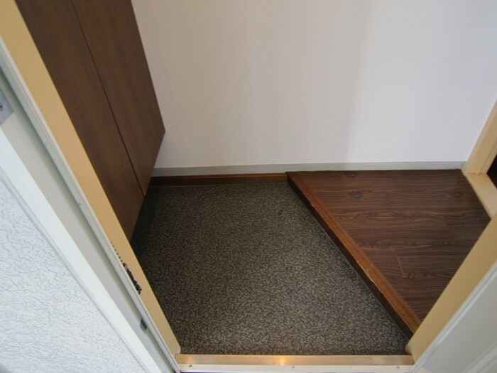 物件内観写真22　(玄関)