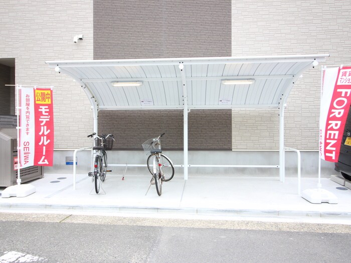 物件外観写真3　(駐輪場)