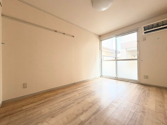 物件内観写真8　(居室)