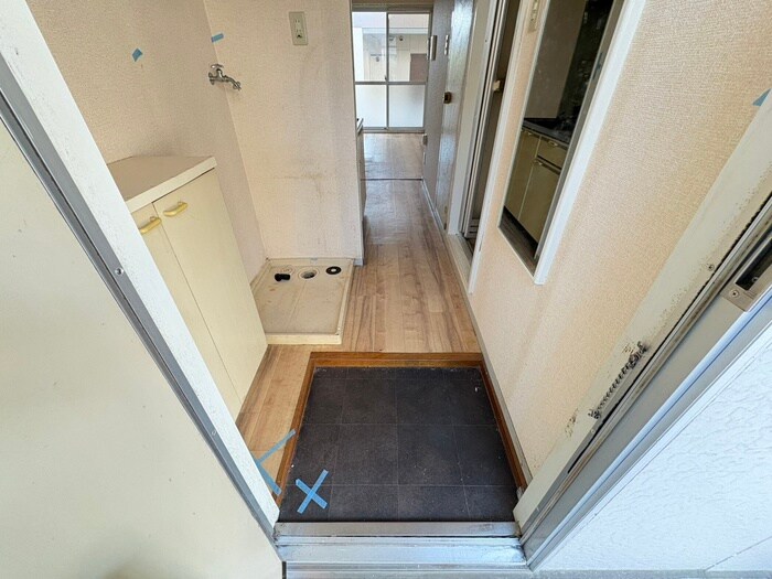物件内観写真17　(玄関)