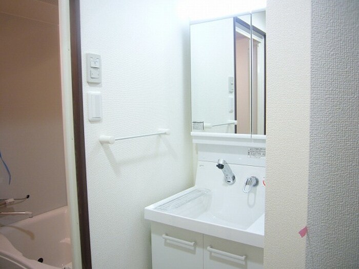 物件内観写真8　(洗面)