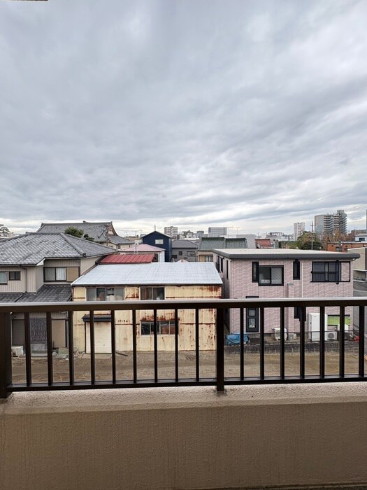 物件内観写真18　(室内からの展望)