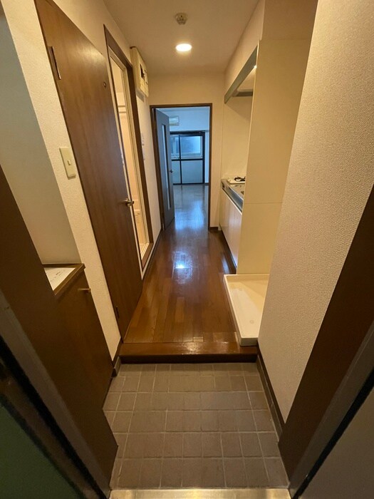 物件内観写真15　(玄関)
