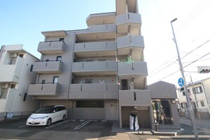 ア－ク岩塚外観写真
