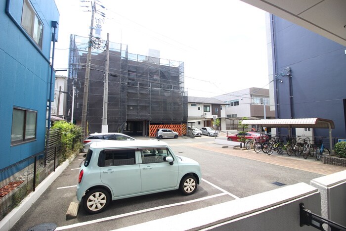 物件内観写真20　(室内からの展望)