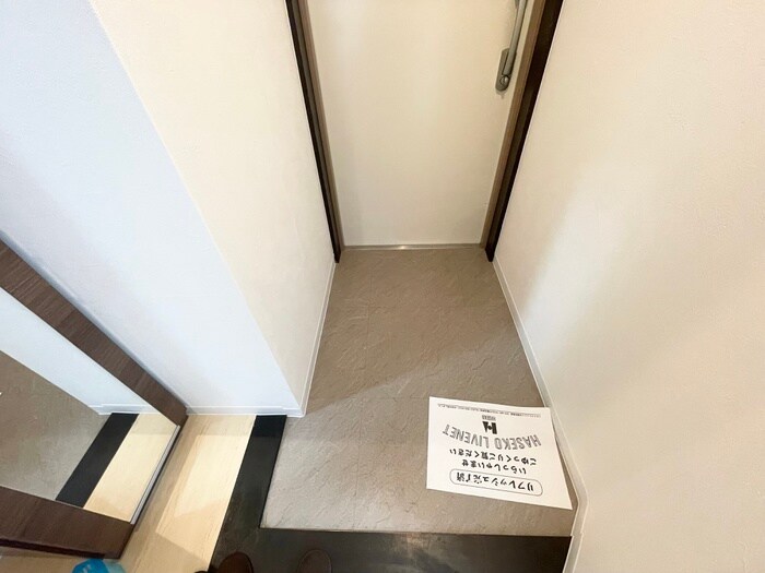 物件内観写真16　(玄関)
