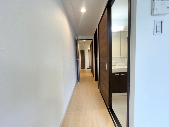 物件内観写真18　(廊下)