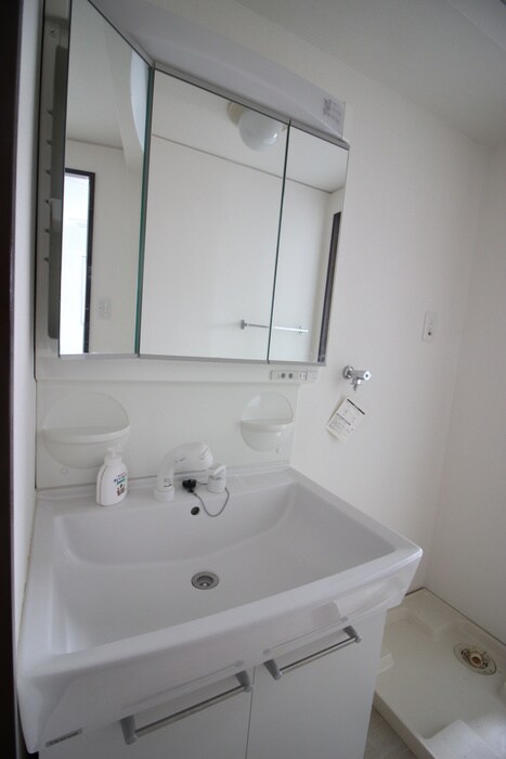 物件内観写真9　(洗面)