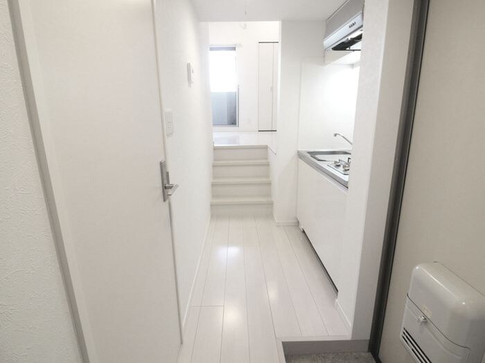 物件内観写真17　(廊下)