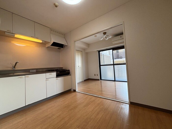 物件内観写真8　(居室)