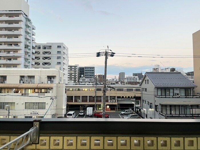 物件内観写真15　(室内からの展望)