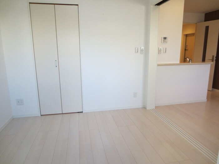 物件内観写真11　(居室)