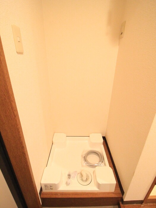 物件内観写真21　(洗濯機置場)