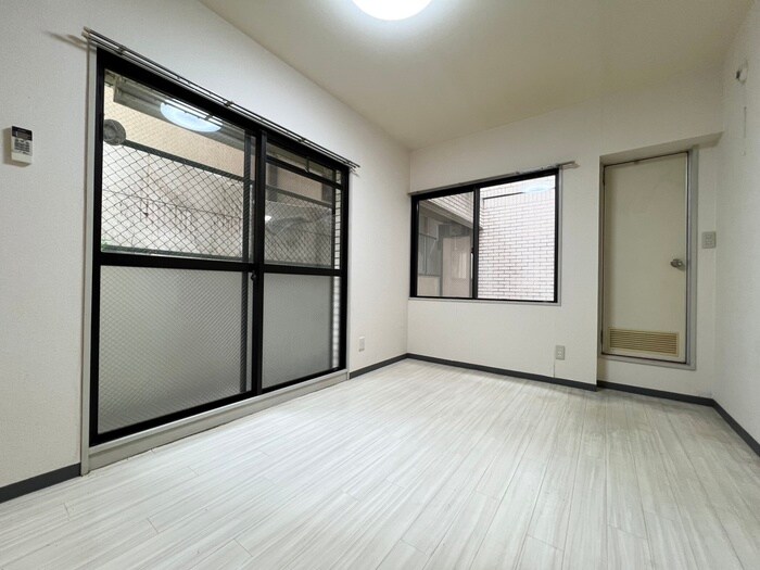 物件内観写真7　(居室)