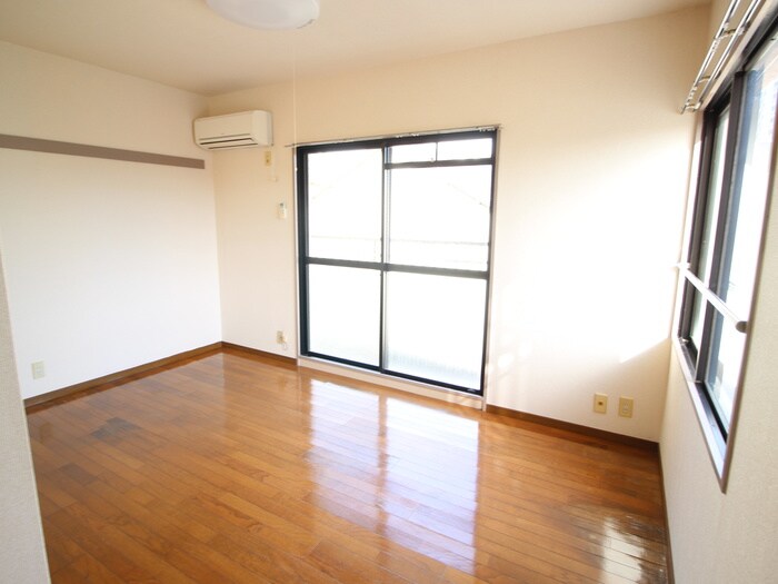 物件内観写真7　(居室)