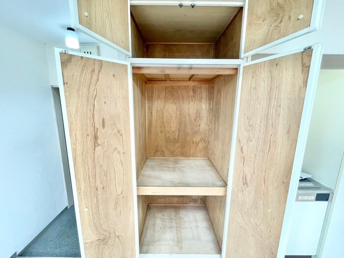 物件内観写真12　(収納)