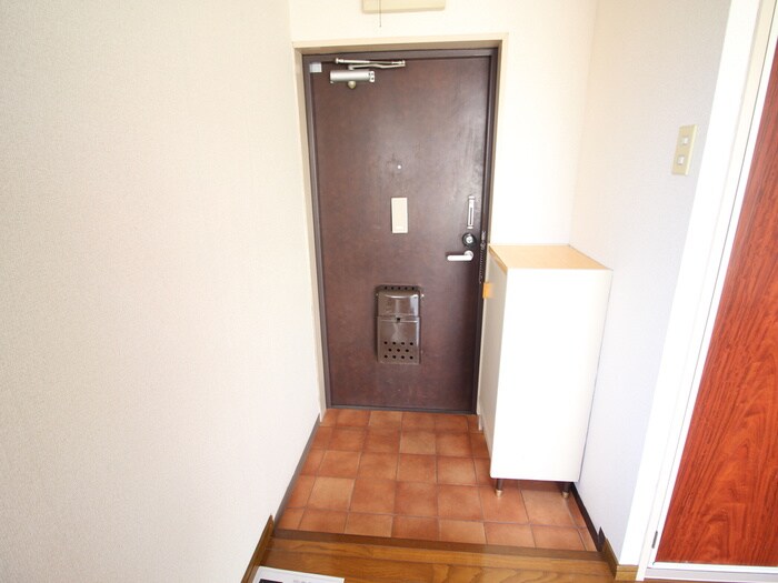 物件内観写真17　(玄関)