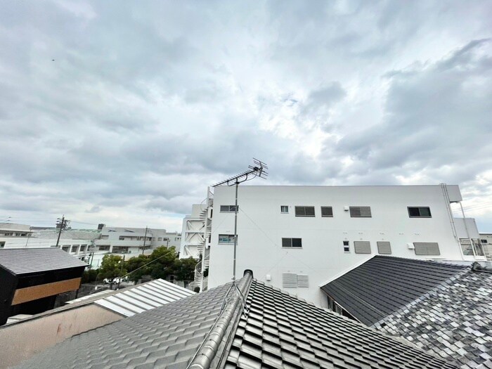 物件内観写真21　(室内からの展望)