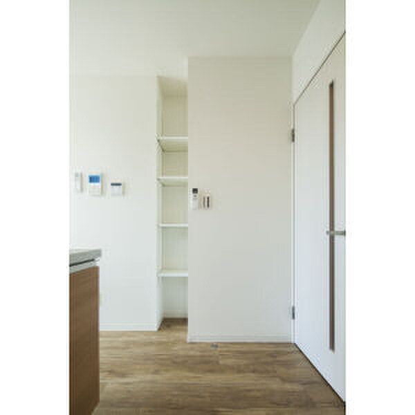 物件内観写真4　(内観写真)