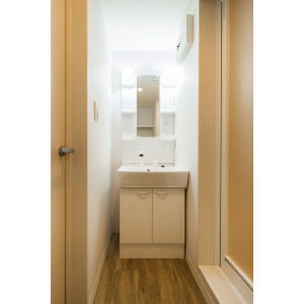 物件内観写真9　(洗面)